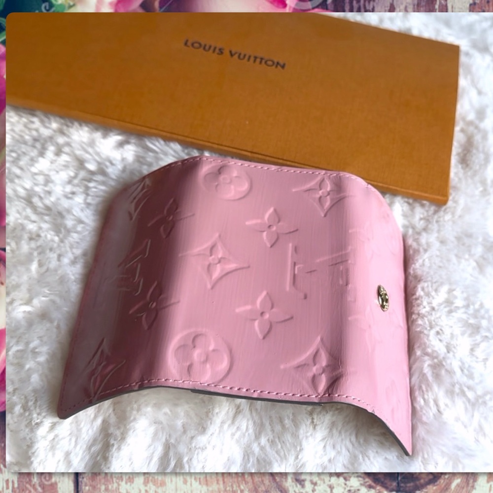 LOUIS VUITTON VERNIS PALE PINK MULTICLES KEY CASE - Picture 6 of 12